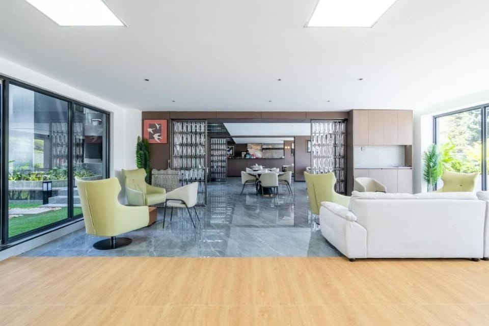 Seating area, group of guests