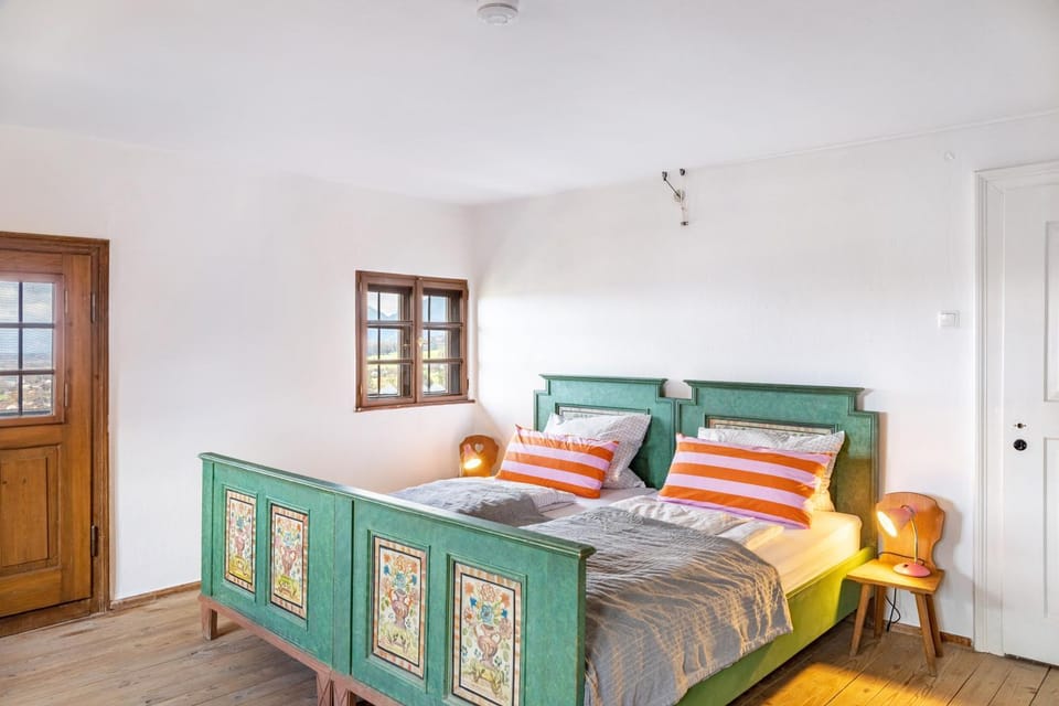 Living room, Bedroom