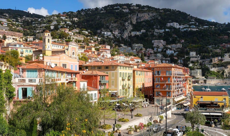 Nearby landmark, Neighbourhood