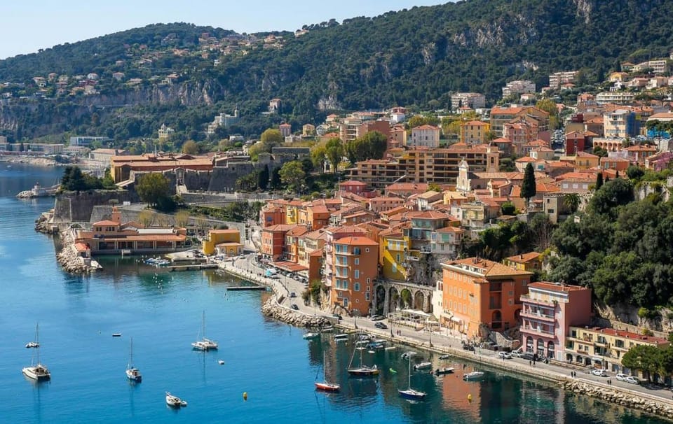 Nearby landmark, Bird's eye view