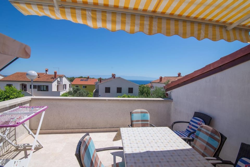 Mira B4- A Apartment in Mali Losinj