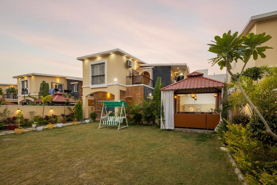 Property building, Patio, Facade/entrance, Night, Garden, Seating area