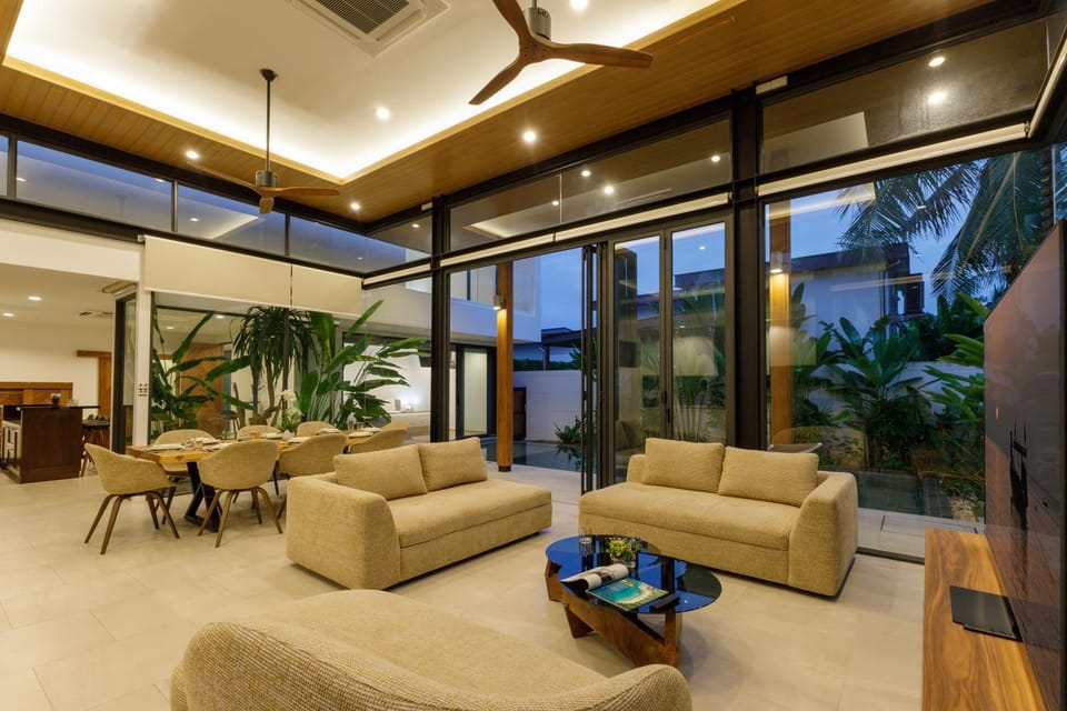 Living room, Seating area