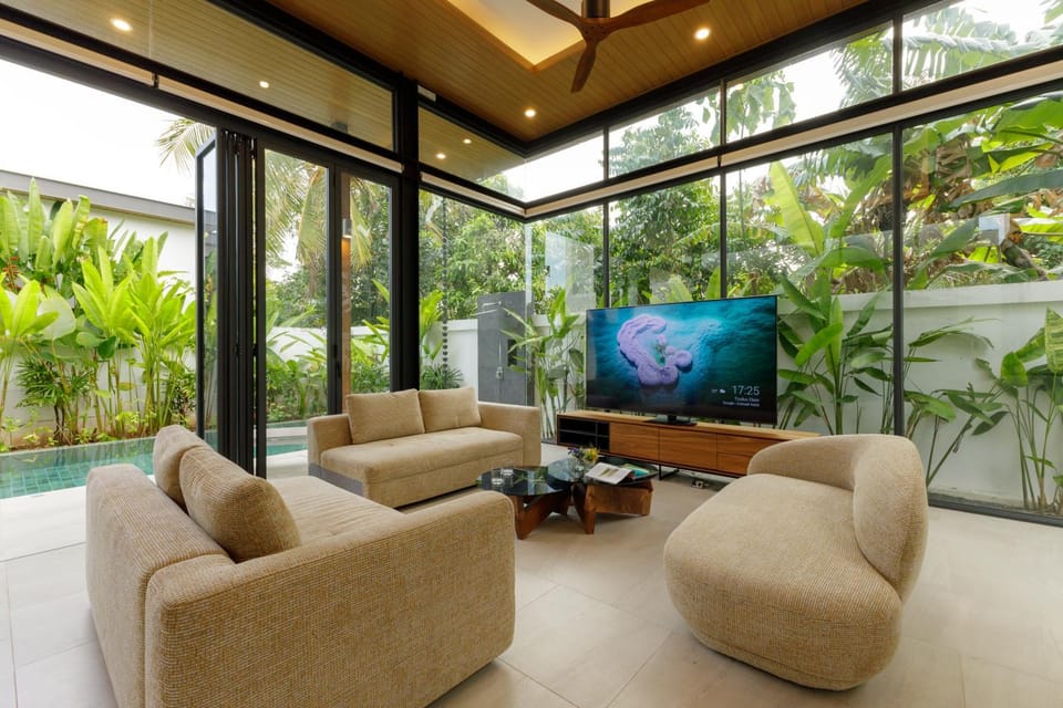 TV and multimedia, Living room, Seating area