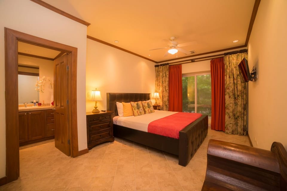 Veranda 8H 3 bedr 3 bath Apartment in Herradura
