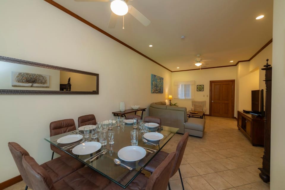 Veranda 8H 3 bedr 3 bath Apartment in Herradura
