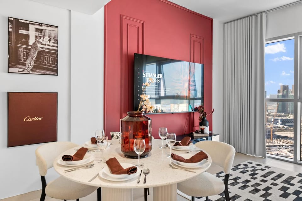 Living room, Dining area