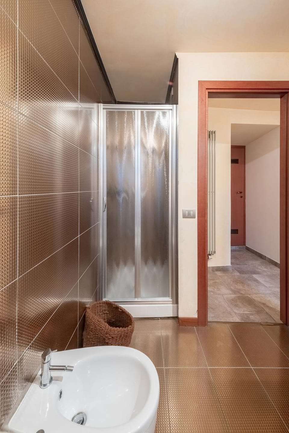 Shower, Bathroom, towels