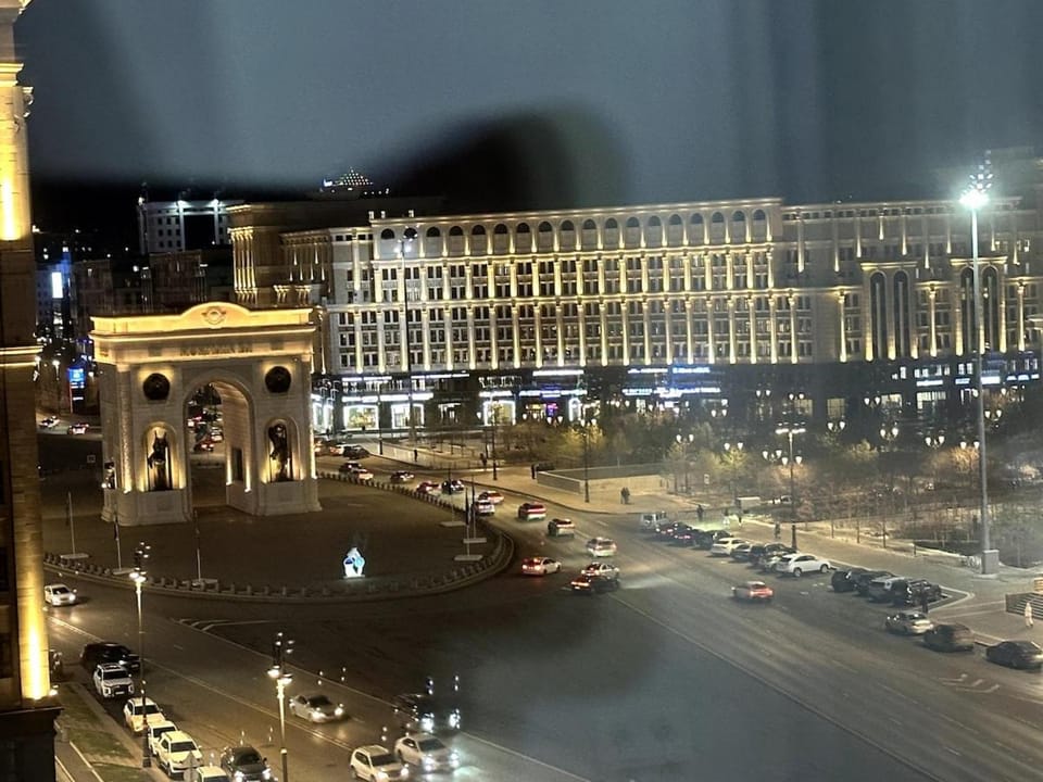 S CLUB с видом на Триумфальную Арку Apartment in Kazakhstan