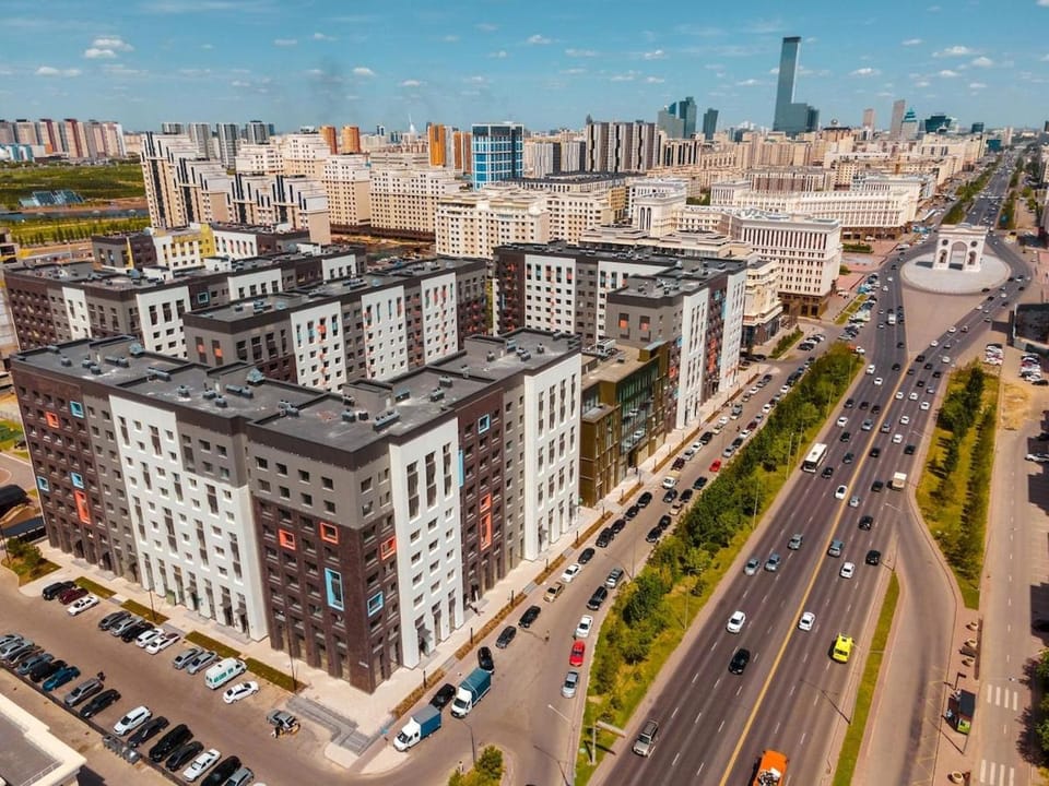 S CLUB с видом на Триумфальную Арку Apartment in Kazakhstan
