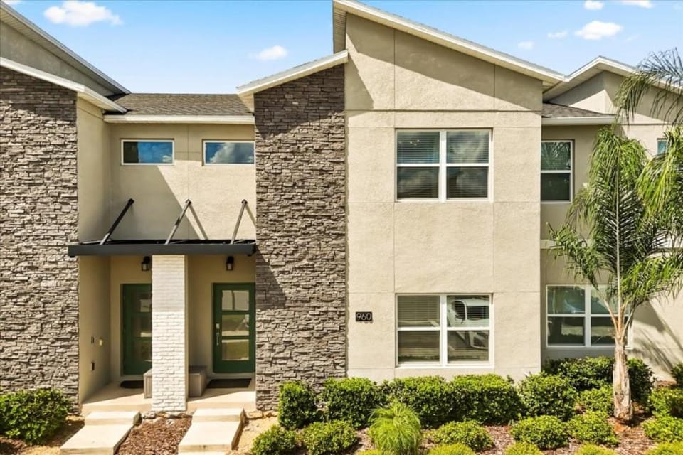 4 Bed Town Home With Pool Champions Gate House in Osceola County