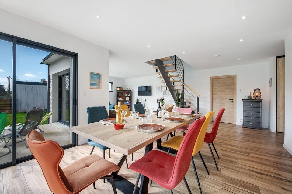 Property building, Living room