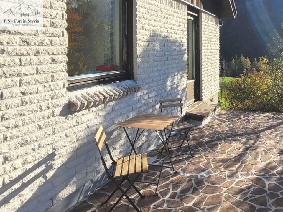 Nearby landmark, Summer, Garden, Balcony/Terrace