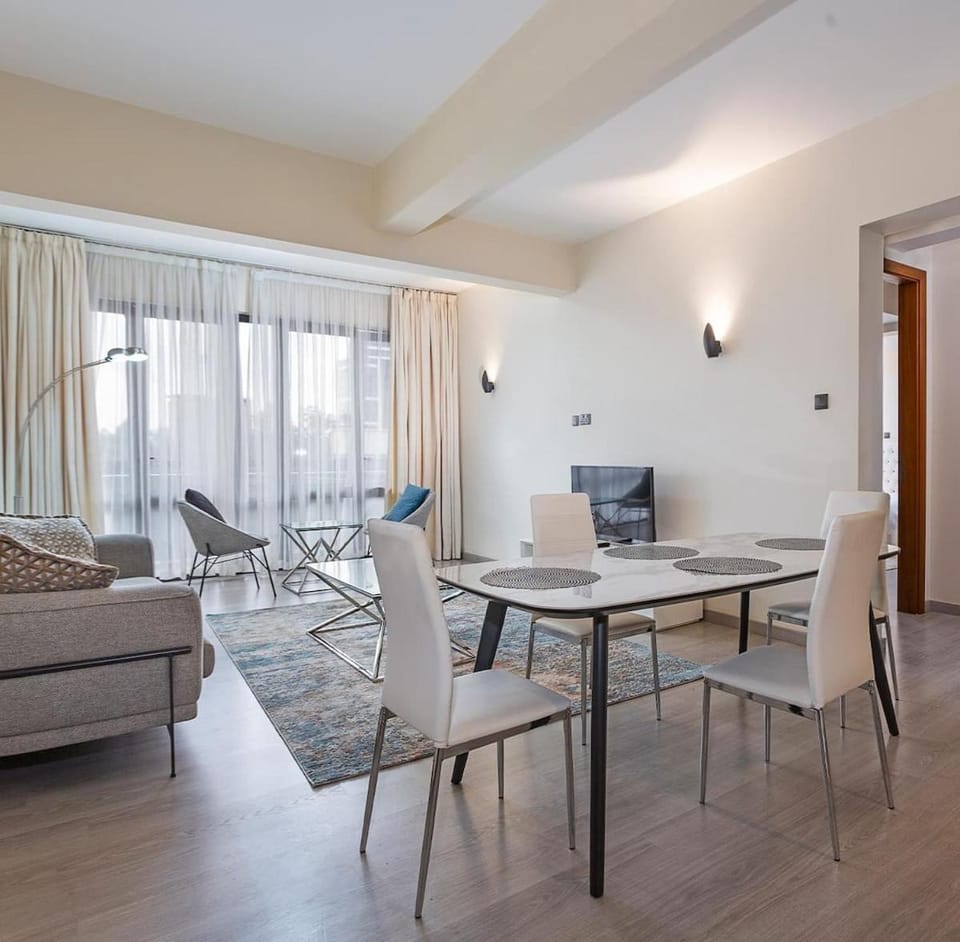 The Kika, Fully furnished two bedroom stylish apartment in Westlands Apartment in Nairobi County