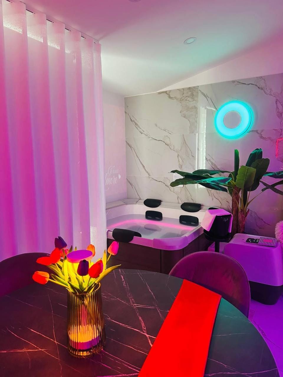 nakyro suite Love hotel in Campania