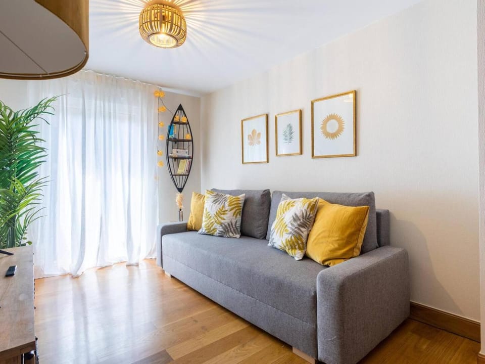 TV and multimedia, Living room, Decorative detail