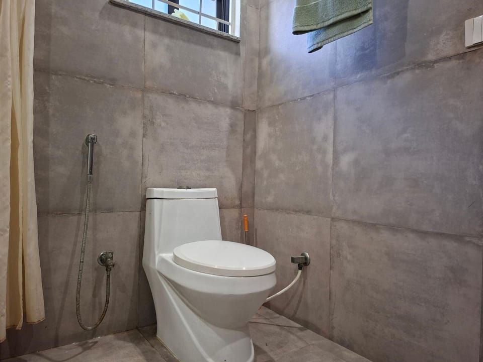2 Bedroom Serviced Family Home House in Lahore