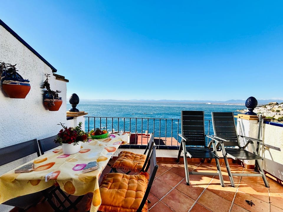 Global Immo 6026 Casa Boganvillas House in Roses
