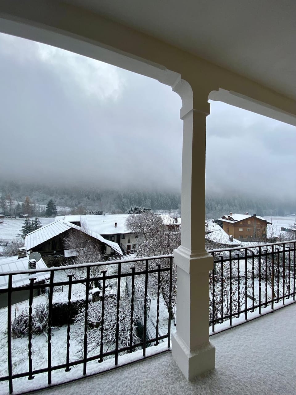 Balcony/Terrace, Internal: Not applicable to any particular room