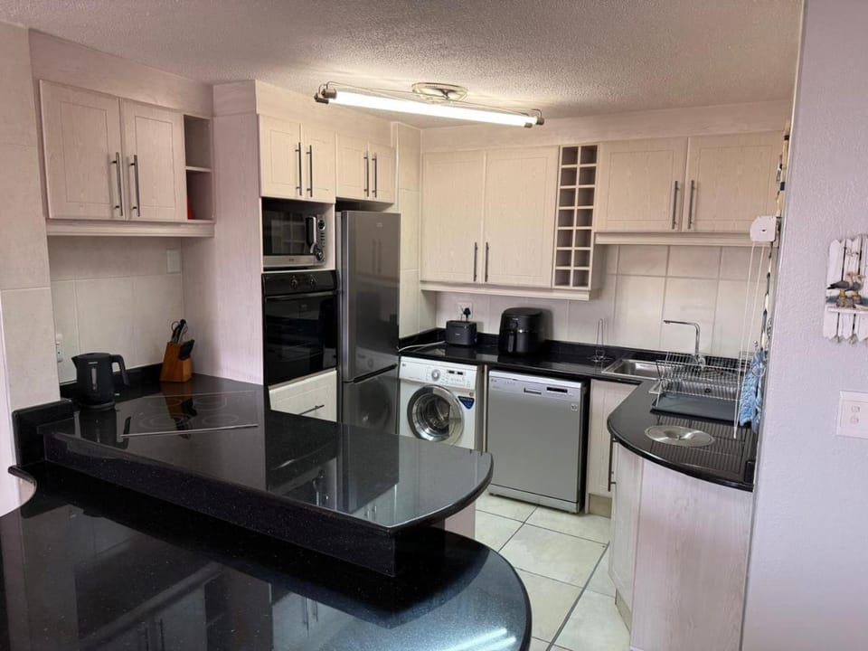 92 Laguna La Crete Apartment in Margate