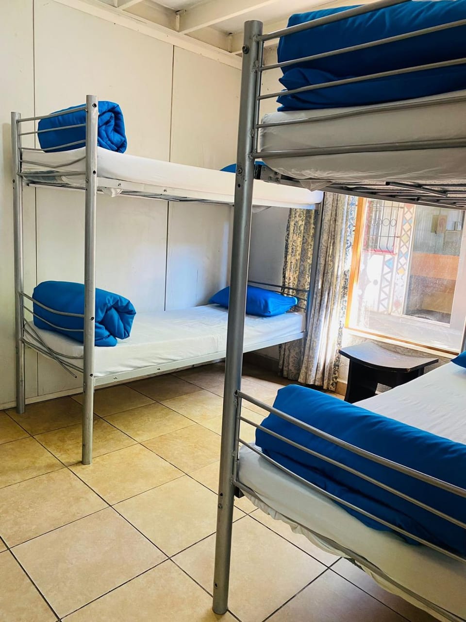 Bed, bunk bed