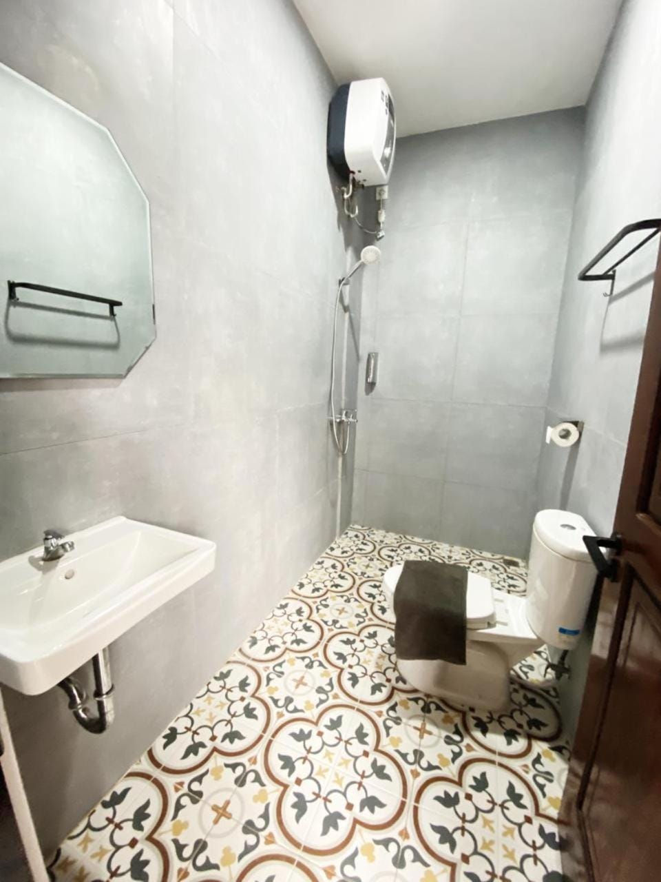 Taman Daun Homestay Hotel in East Java