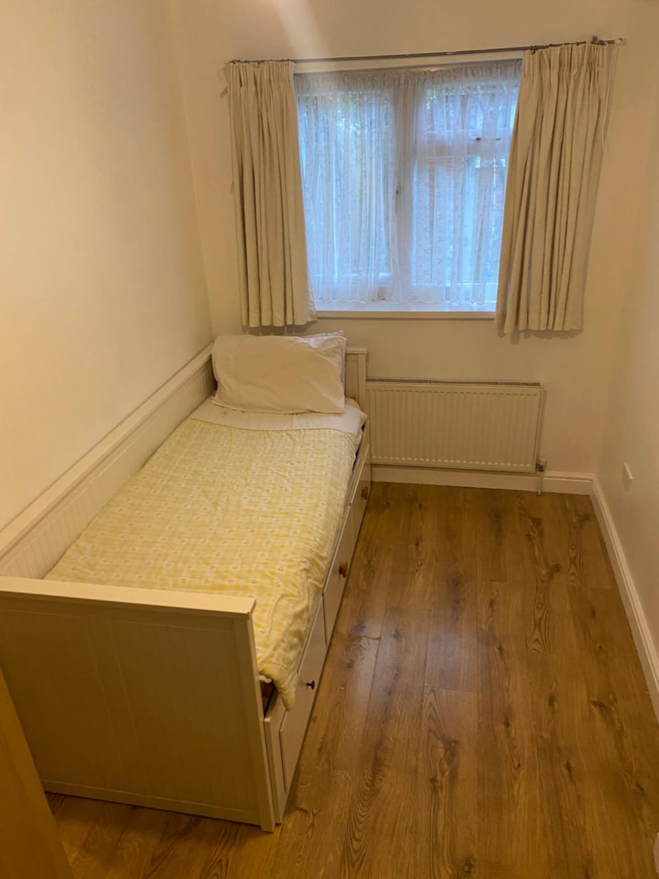 Bed, Bedroom, internet