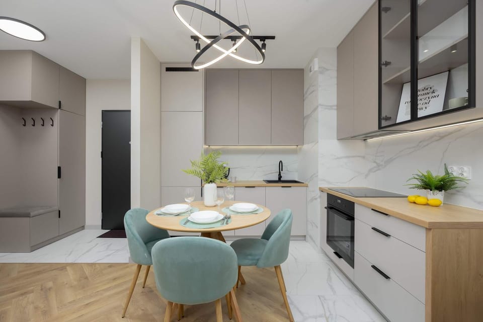 Kitchen or kitchenette, Dining area, stove