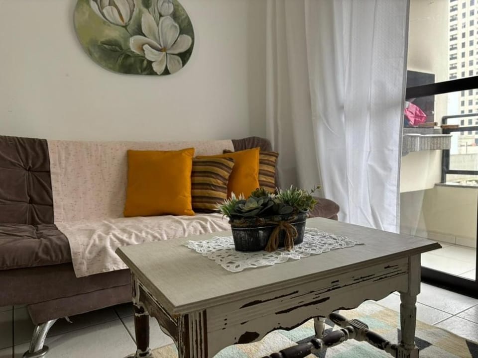 (GK-LUN502) · 2 Quartos com 2 Vagas de Garagem - 400m do Mar BC Apartment in Camboriú