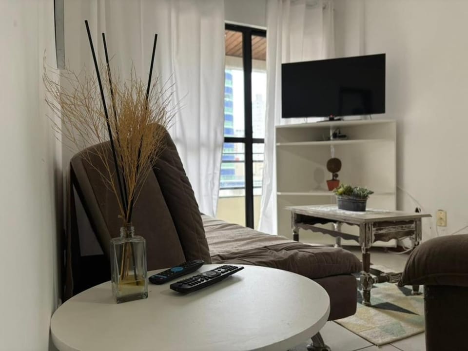 (GK-LUN502) · 2 Quartos com 2 Vagas de Garagem - 400m do Mar BC Apartment in Camboriú