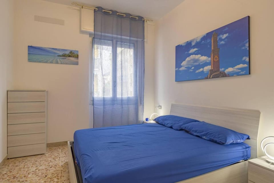 Bed, TV and multimedia, Photo of the whole room, Bedroom, air conditioner
