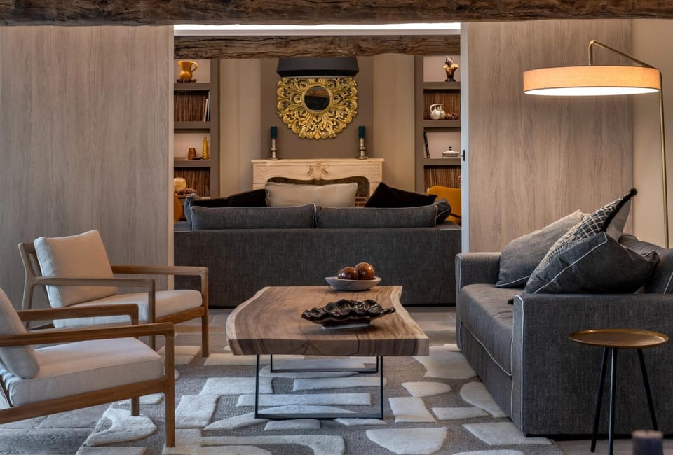 Communal lounge/ TV room