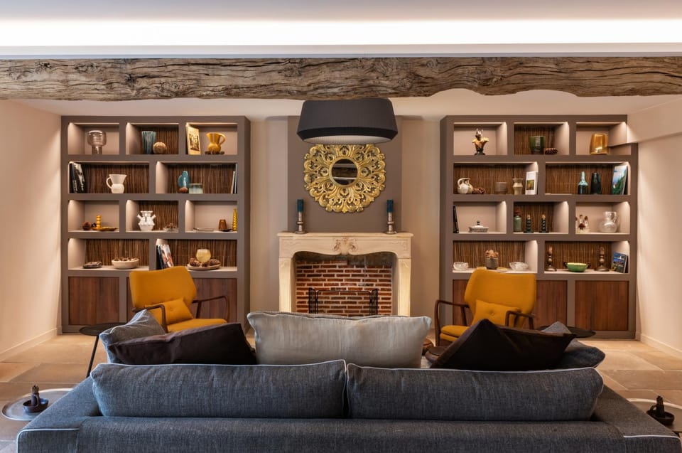Communal lounge/ TV room