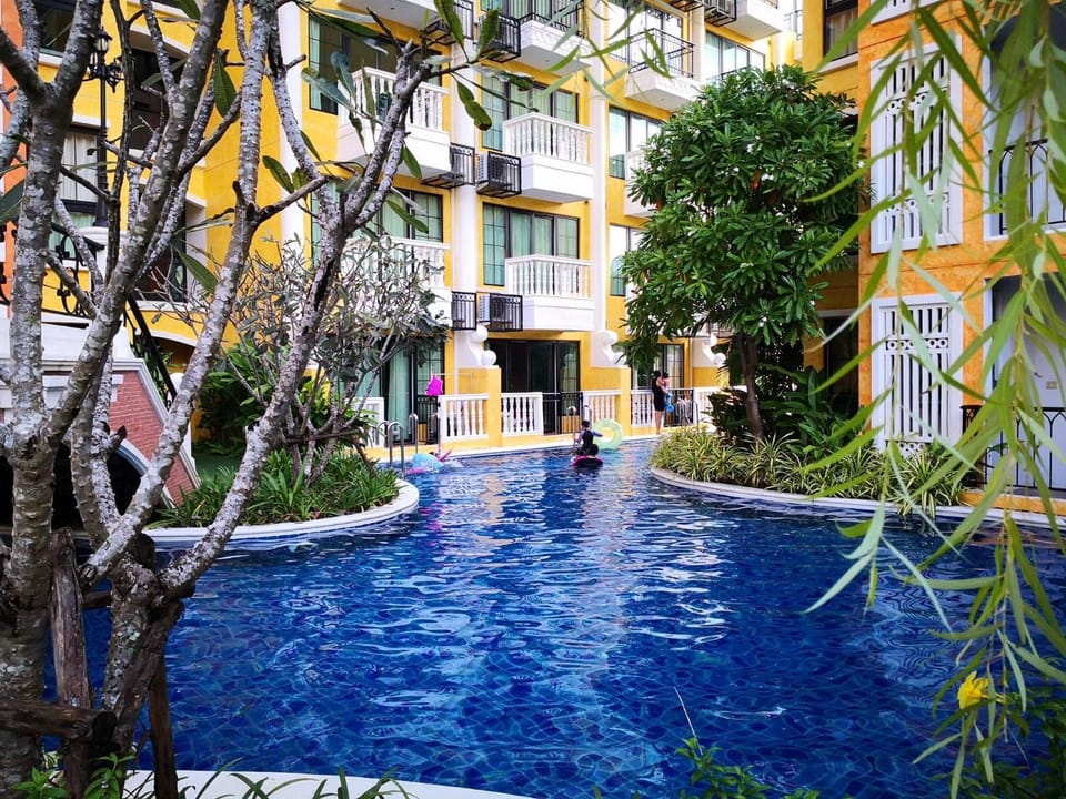 Swimming pool