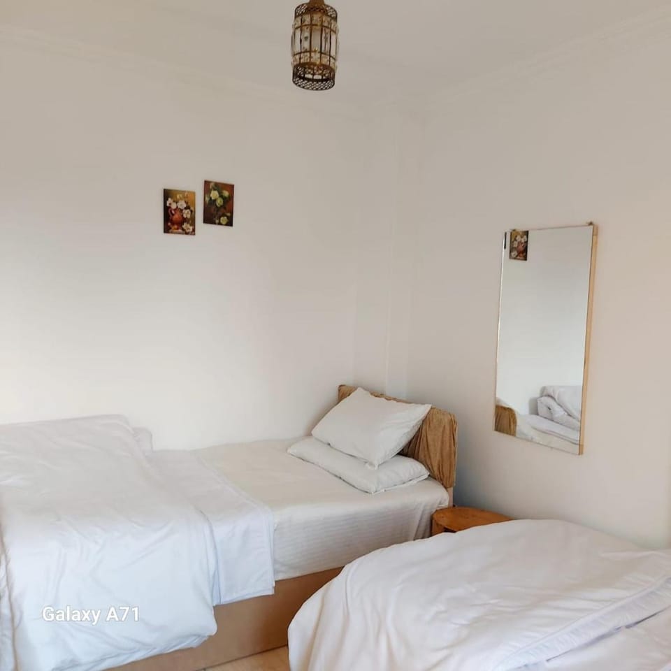 Flexi pyramids view 2BR apt top floor Apartment in Egypt
