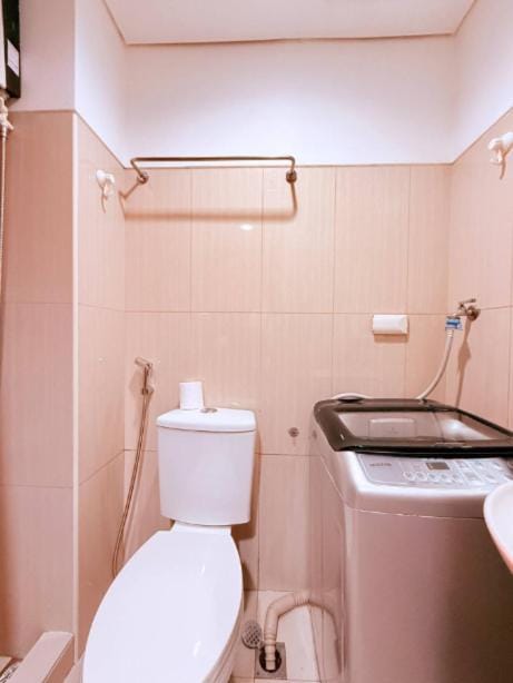 Toilet, Bathroom