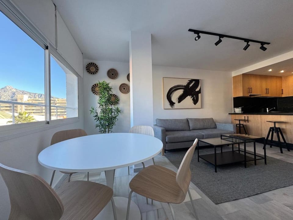 New apartment in the heart of Puerto Banus Apartment in Marbella