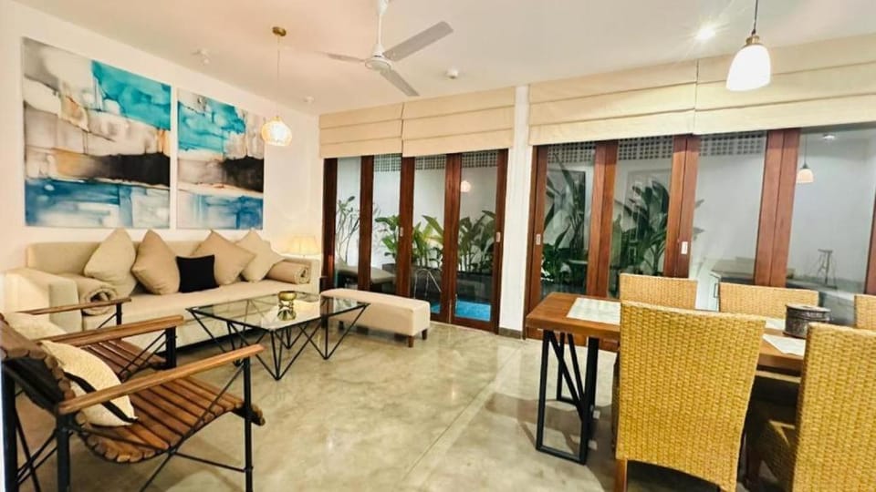 Living room, Seating area, Dining area, air conditioner