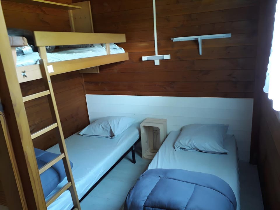 Property building, Living room, Bedroom