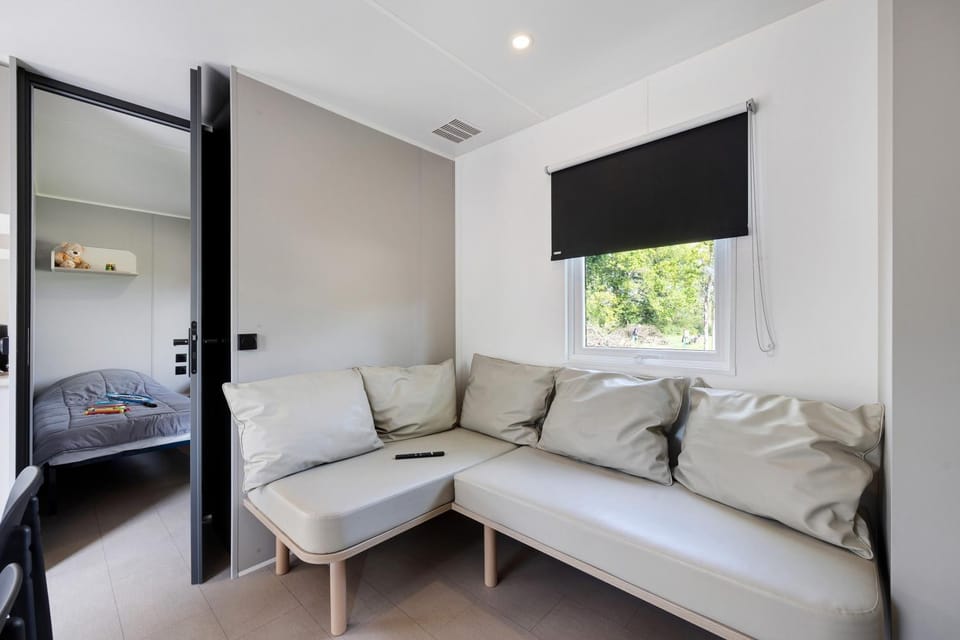 Mobilehome riviera avec terrasse 48 House in Pays de la Loire