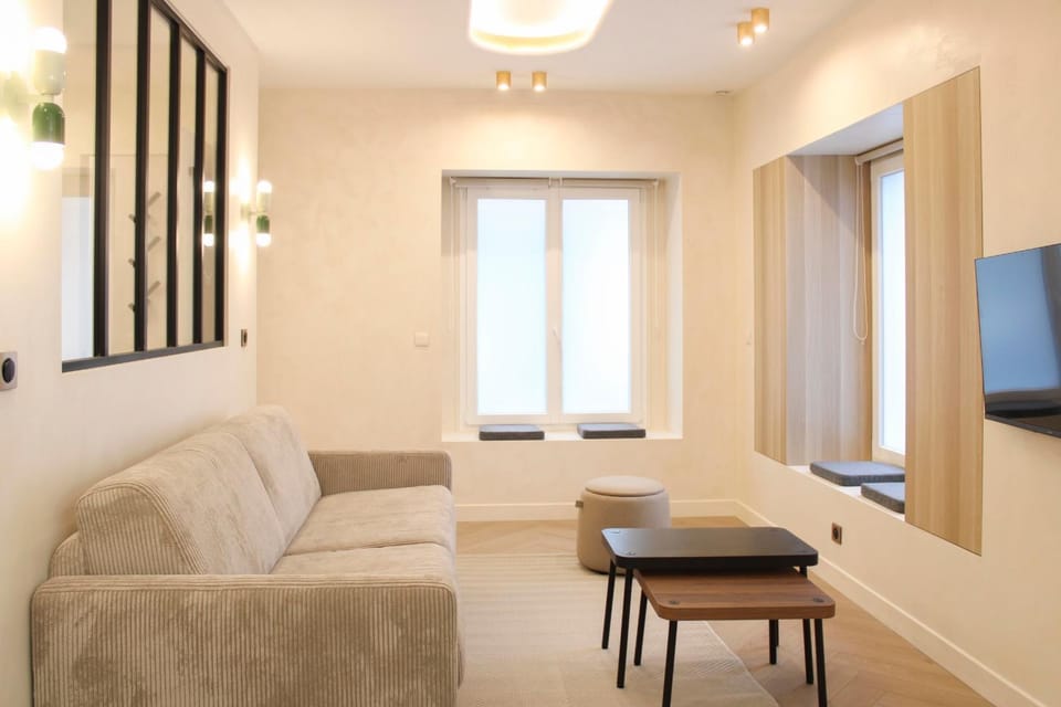 Chaumont Paris Suite Apartment in Paris
