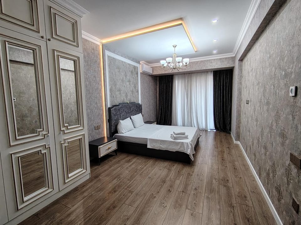 Bed, Bedroom, towels, wardrobe