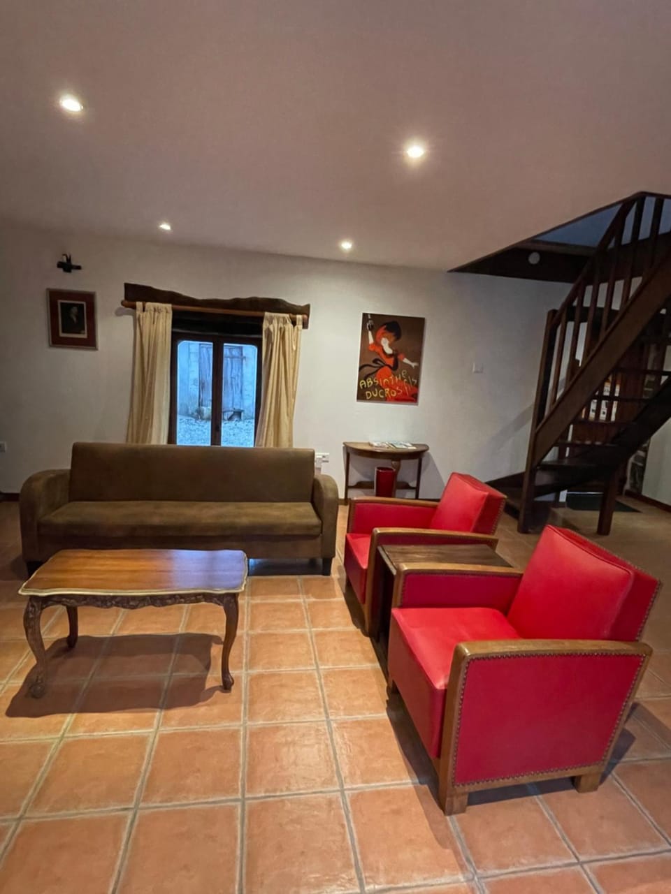 Living room, Seating area