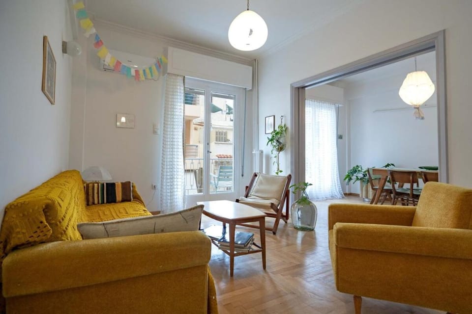 Artistic Bright Apartment - Attiki Metro by ΜΡS Apartment in Athens