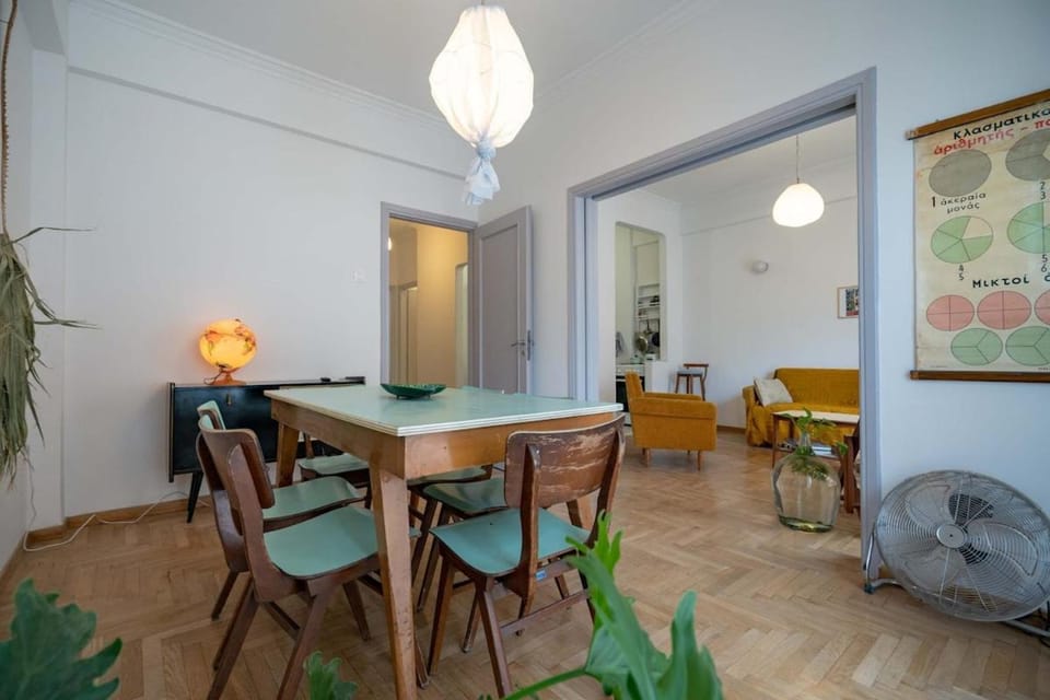 Artistic Bright Apartment - Attiki Metro by ΜΡS Apartment in Athens