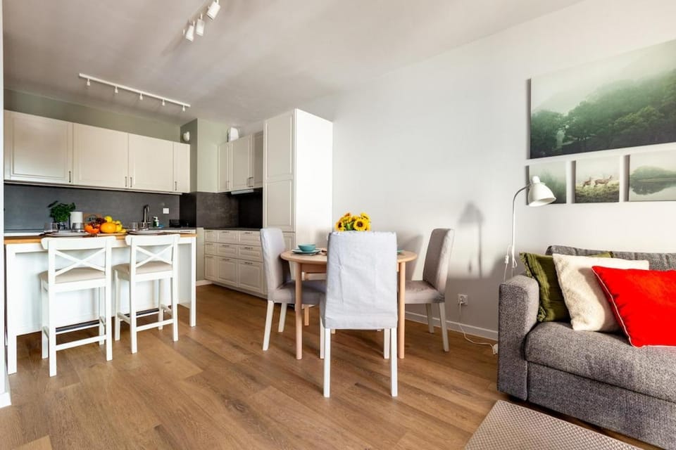 Seating area, kitchen