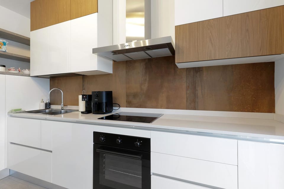 Kitchen or kitchenette, Living room