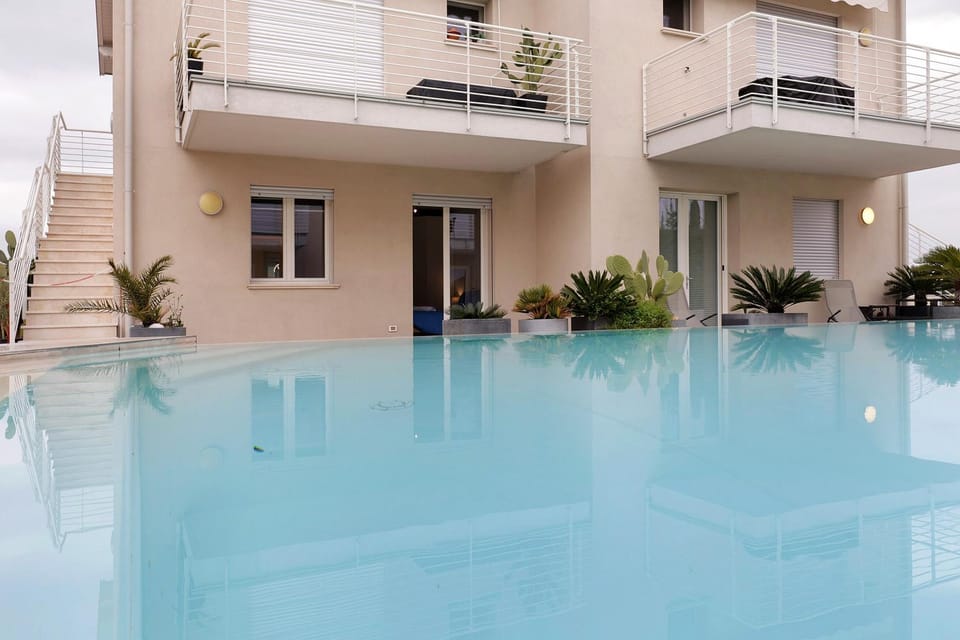 Property building, Swimming pool