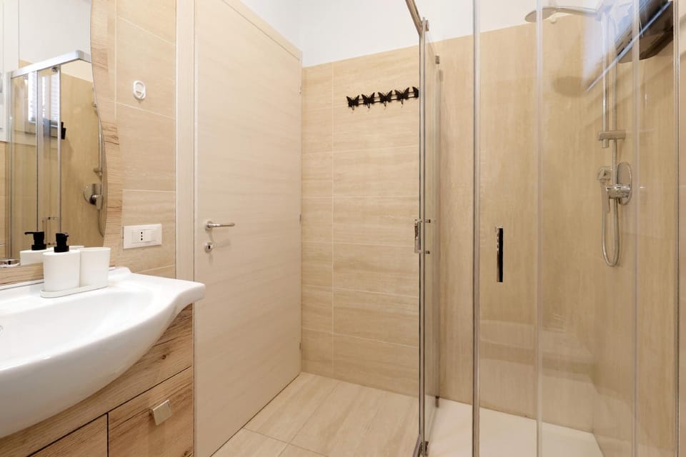 Bathroom, Living room