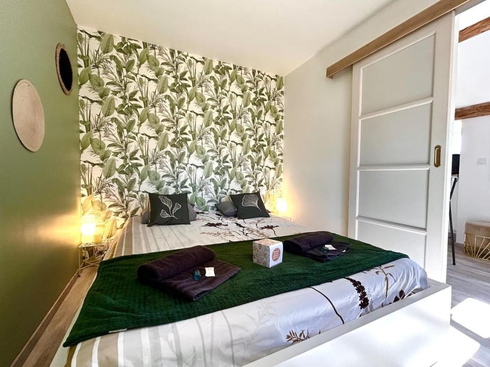 Le Paradis-Clim-terrasse Apartment in Nimes